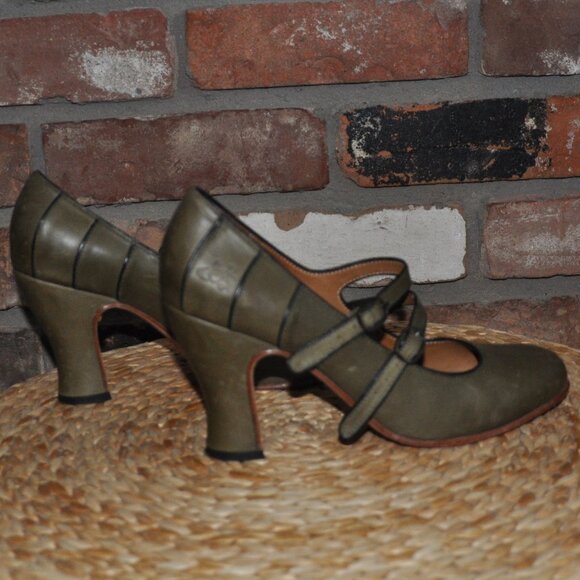 John Fluevog Olive Green Leather Mary Jane Double Strap Pump Midi Heel Shoes 8.5 - Picture 5 of 12